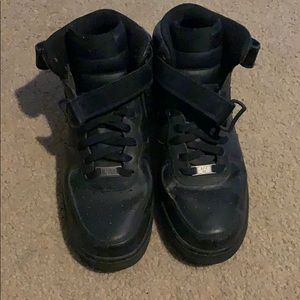 Black Nike Airforce 1’s ‘82 Hightop